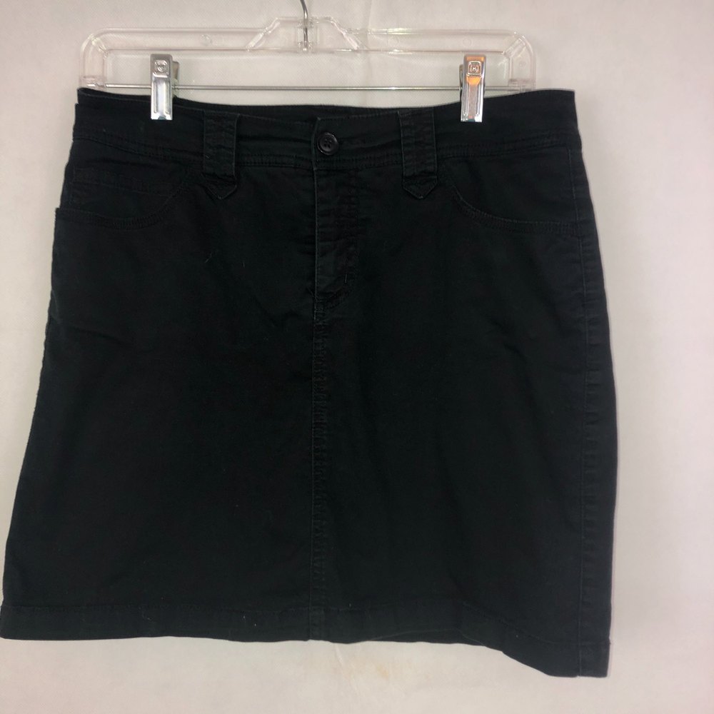 St. John's Bay Black Skort Size 8
